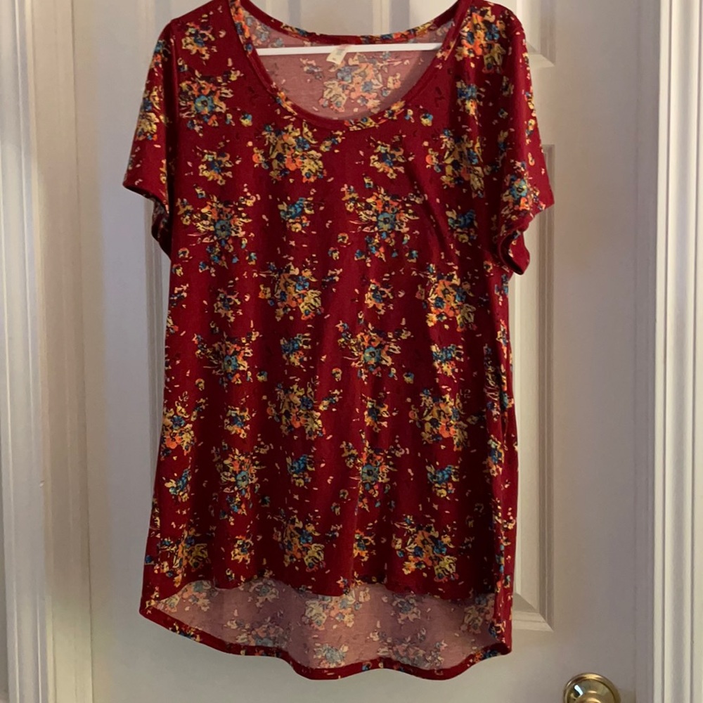 LuLaRoe “classic T” T-shirt XL